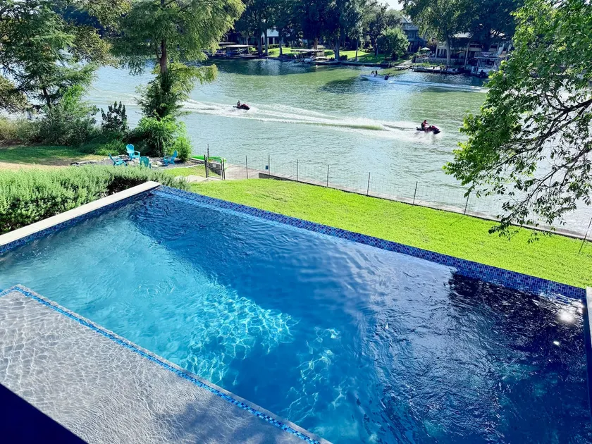 Lux Lakefront Retreat, Pool, Hot Tub, Sleeps 24 - Image 1