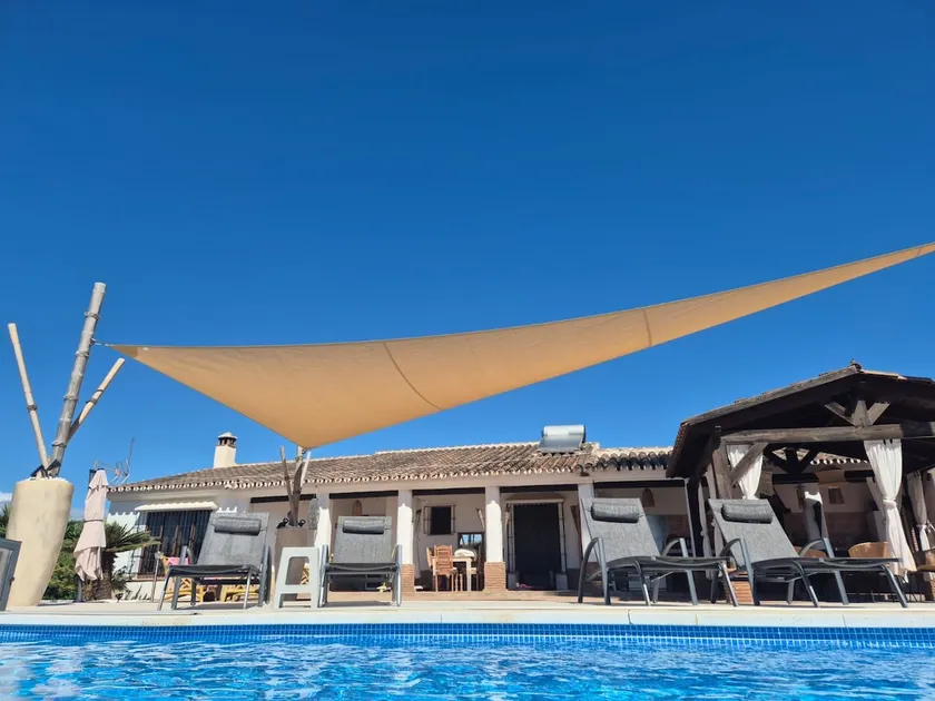 Quietly located dream finca with heated private pool - Image 1
