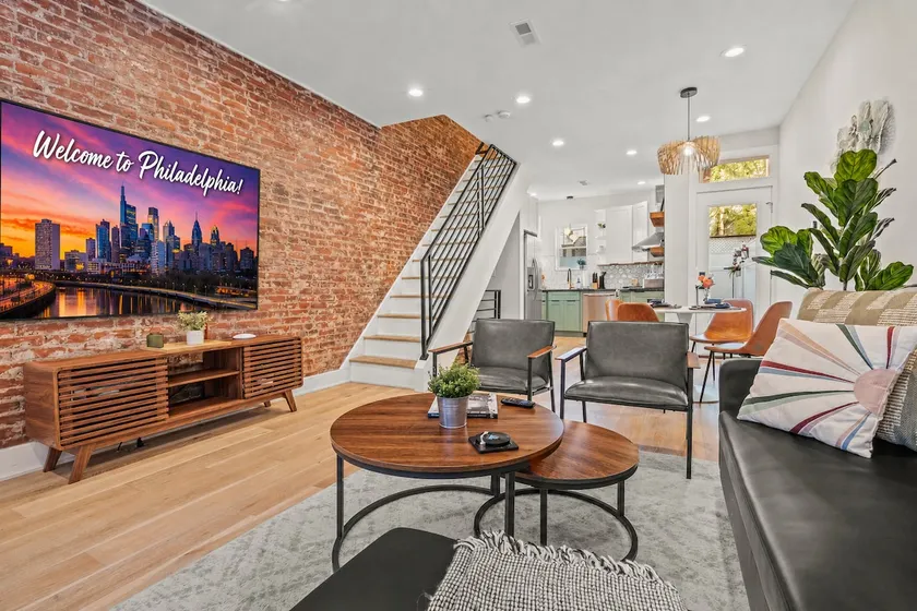 Clean and Comfy | King Bed | Steps to Fishtown Fun - Image 1