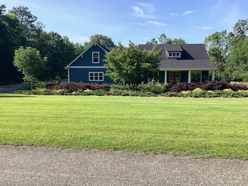 Private 4 bedroom home with pool - Image 1