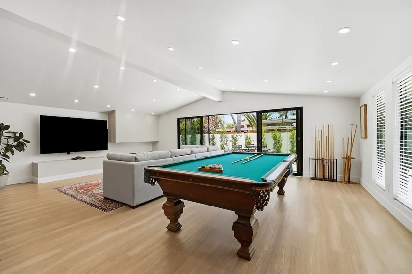 4 br remodeled LAX/BEACH/Canyon - Image 1