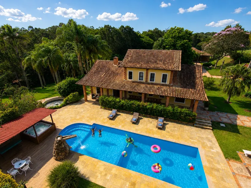 Farmhouse with Jacuzzi | Ideal for Birthdays - Image 1