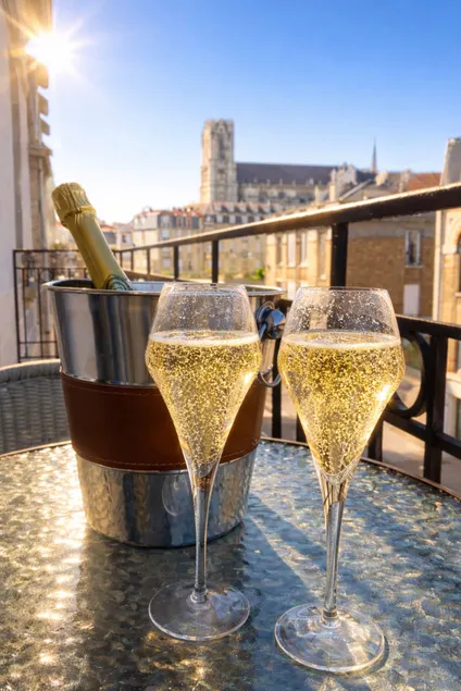 Cathedral view❤️ #private parking#Voie des Sacres👑 - Image 1