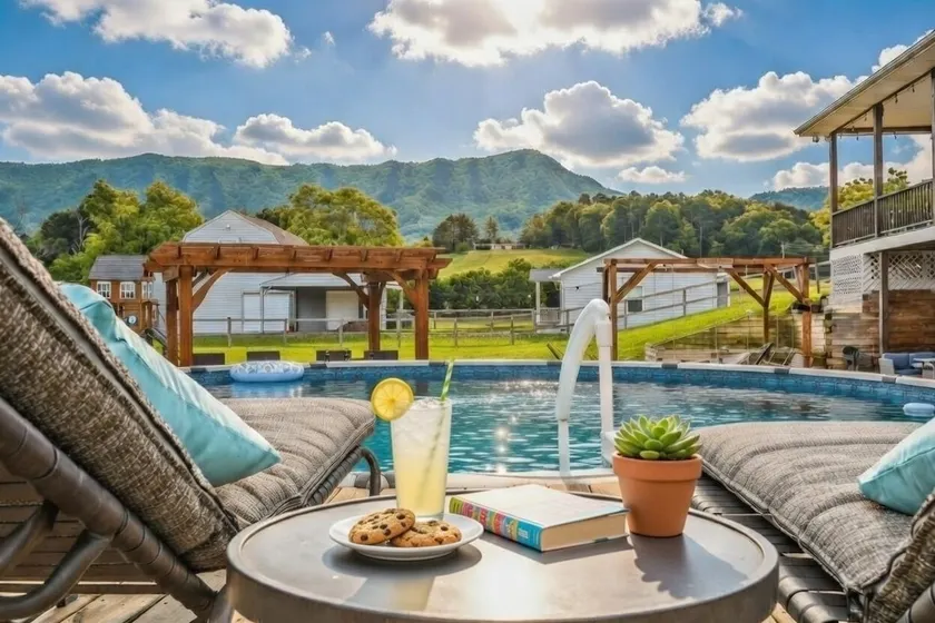 Mtn Views+Hot Tub|Pool, Theater, Fenced Yard, Pets - Image 1
