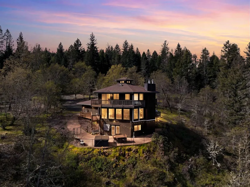 Riverfront Retreat w/Pool, Hot Tub, Mountain Views - Image 1