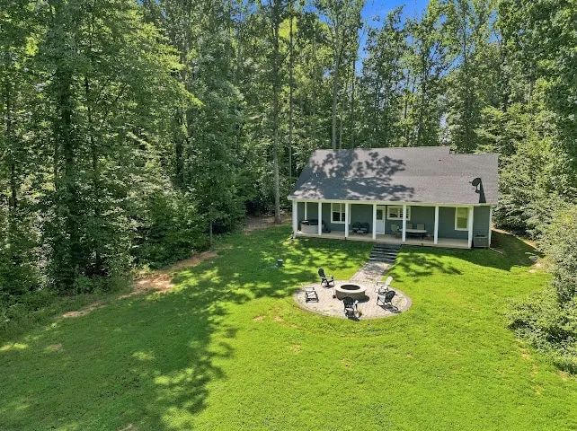Lake Anna Home-lake access/boat slip/hot tub - Image 1