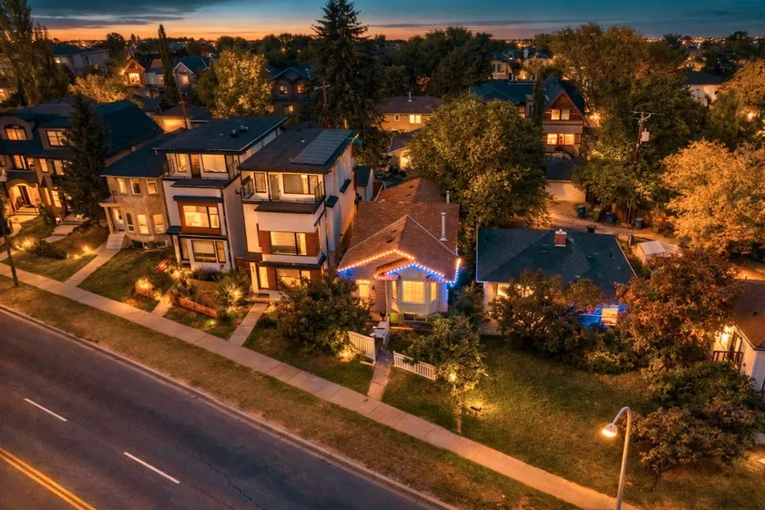 5BR Near Foothills Hospital | Bow River | Spacious - Image 1
