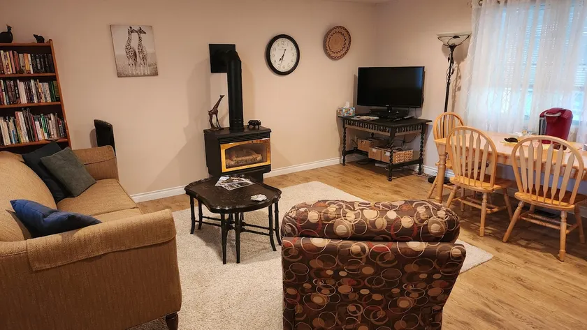 Salmon Creek Retreat, 1 bdrm guest apartment - Image 1
