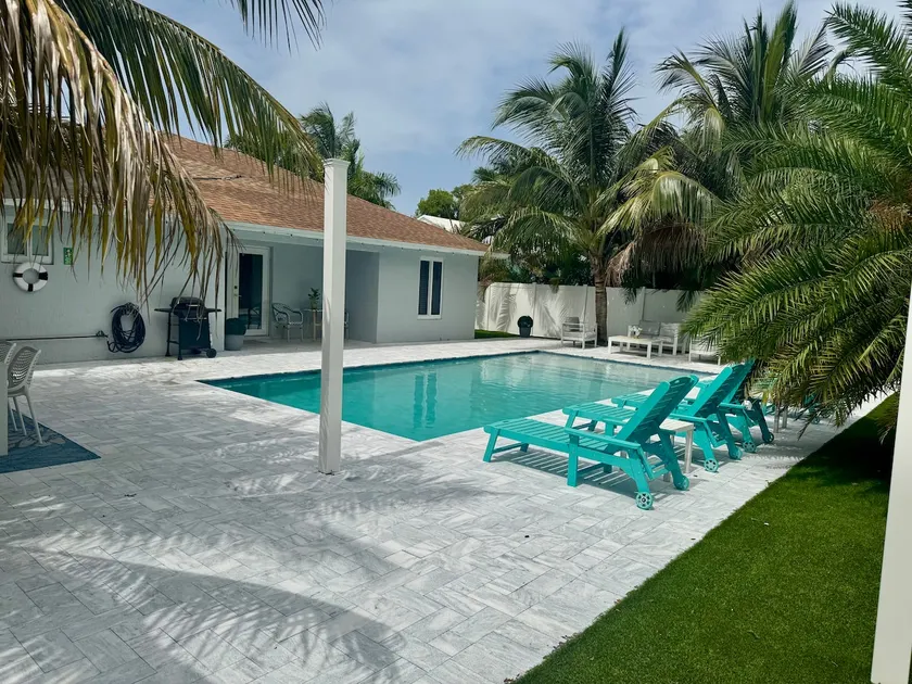 Downtown Splash / 4BR Pool/Golf Cart 5 mins to DT - Image 1