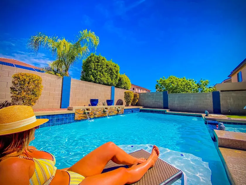 Spacious 6 Bedroom w/ Heated Pool & Spa - Image 1