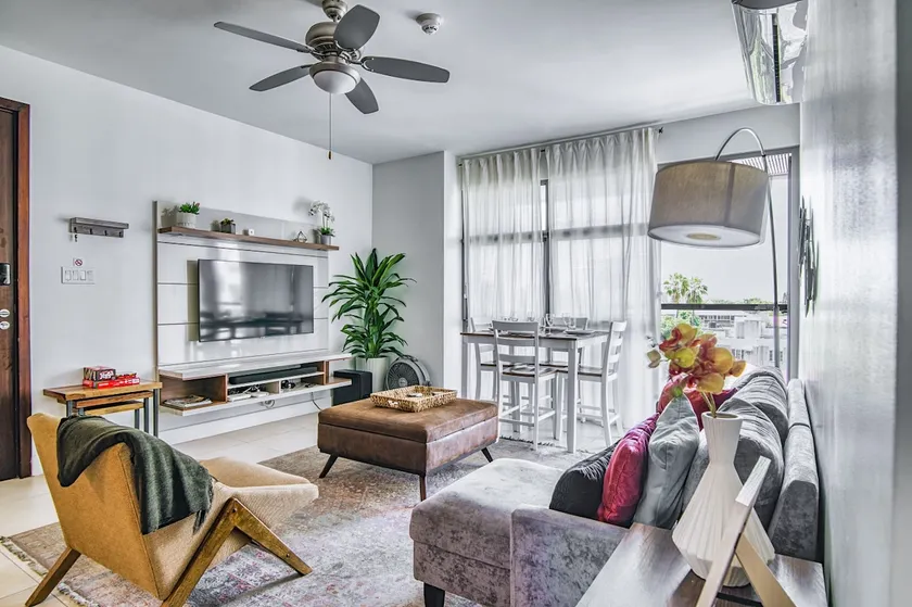 Airy Modern 2br Condo Rooftop Pool - Image 1