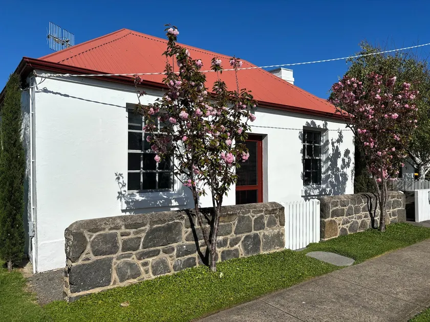 Sandstone 1851 - Image 1