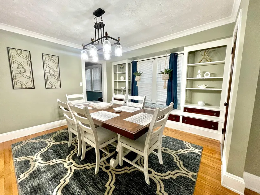 Newly Renovated Apt. Near Downtown Cleveland - Image 1