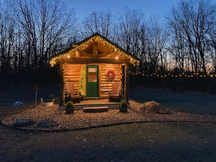 Ridge Top Meadows Guest Cabin - Image 1