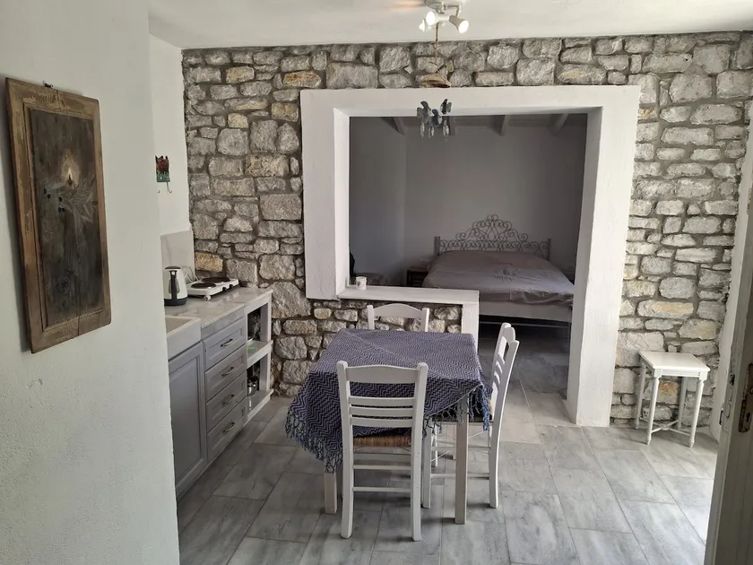 Studio Athina in peaceful location - Image 1