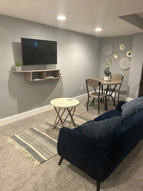 Chic Guest Suite in Hillcrest Heights - Image 1