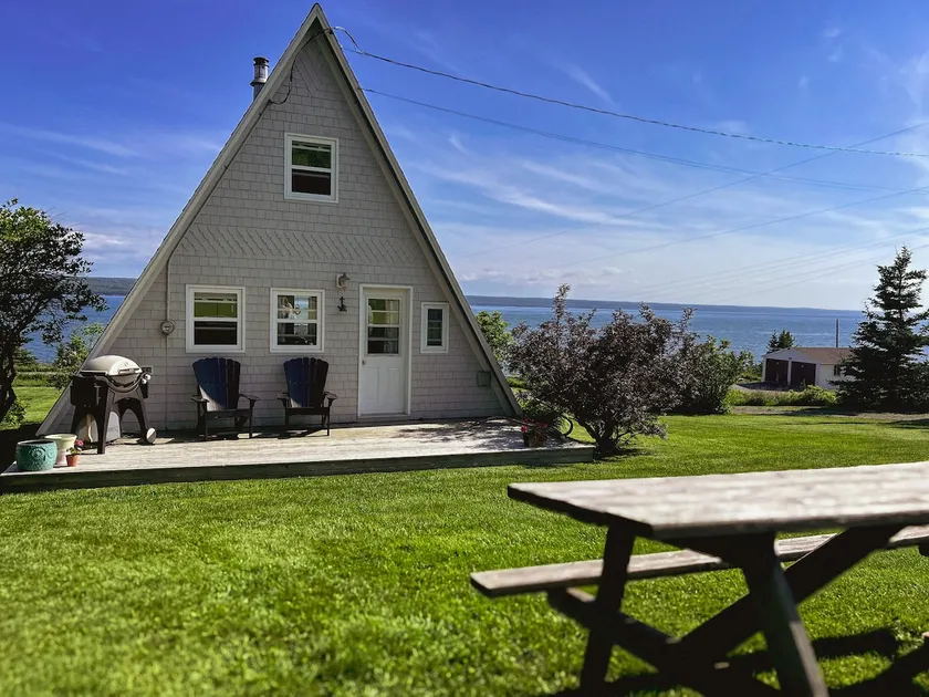 A-Frame by the Bay - Image 1