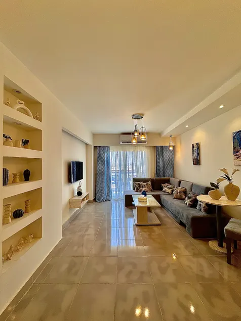 Comfy 2 BR Hotel Apartment, M BR, 1 BR + 1 Sofa B - Image 1