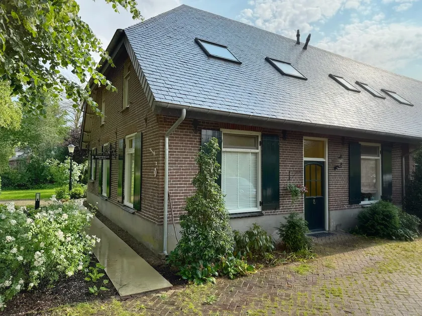 Nisterlo Guesthouse - Image 1