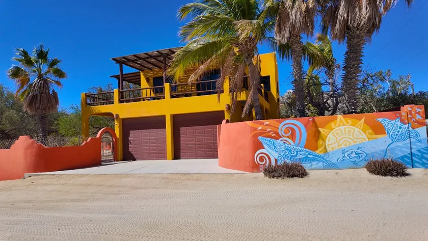 5 Minutes to Downtown Los Barriles Walk to Beach - Image 1