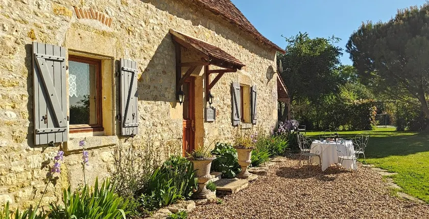 Charming 4* Gite Heated Pool French Countryside - Image 1