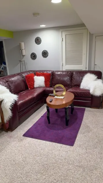 LOVELY 2 BEDROOMS APPARTEMENT, LAUNDRY/PARKING/TV - Image 1