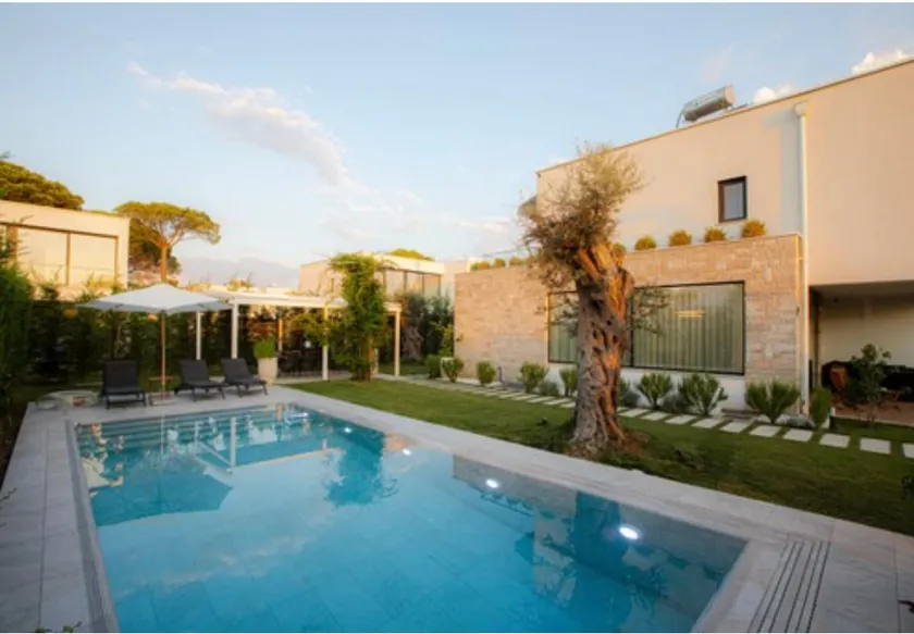Sand side escape in a Spacious villa in San Petro. - Image 1