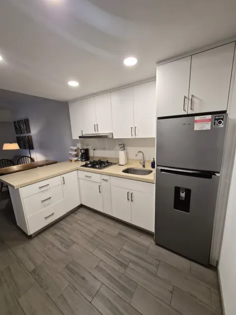 Cc Towers: Modern apartment in the Civic Center - Image 1
