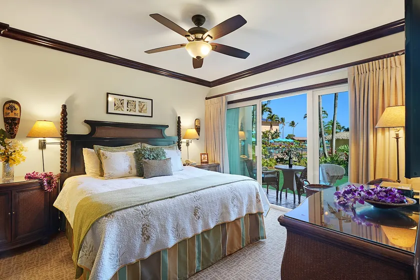 G201 - EXTRA LARGE SUITE! Ocean View / ** AC ** Resort Pool & Restaurant - Image 1