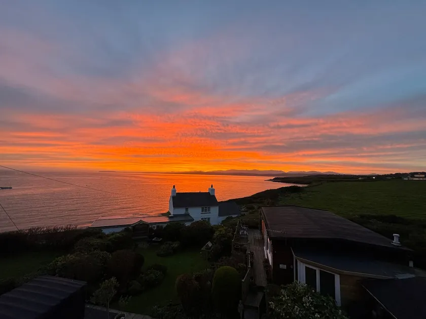 Sea View Appt in Moelfre Heligog@Deanfield - Image 1