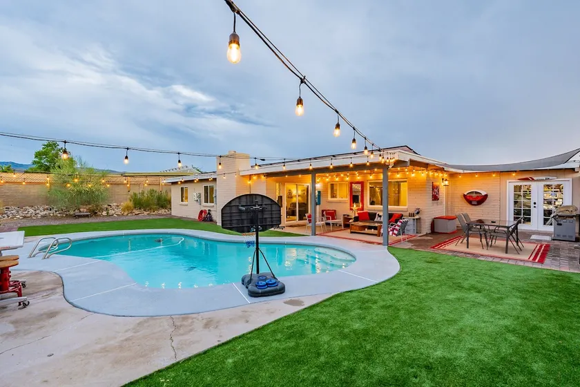 Top Gun Tucson - Fun Pad! - Family Gatherings OK! - Image 1