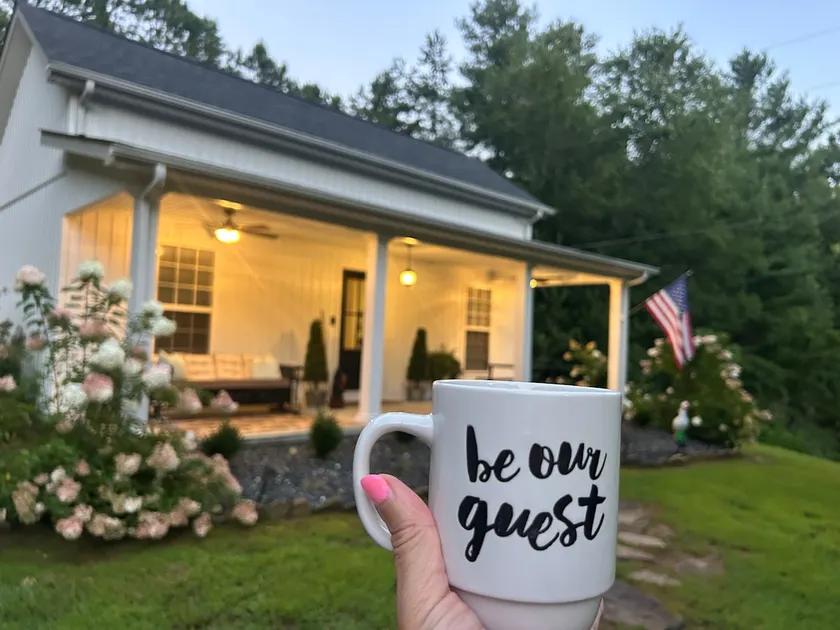 Welcome to the Hollow —Goose Hollow— - Image 1