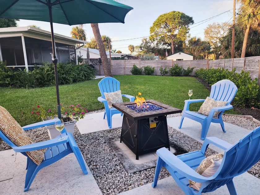 House*Fire Pit*Fenced Yard*Beach Gear & Bikes - Image 1