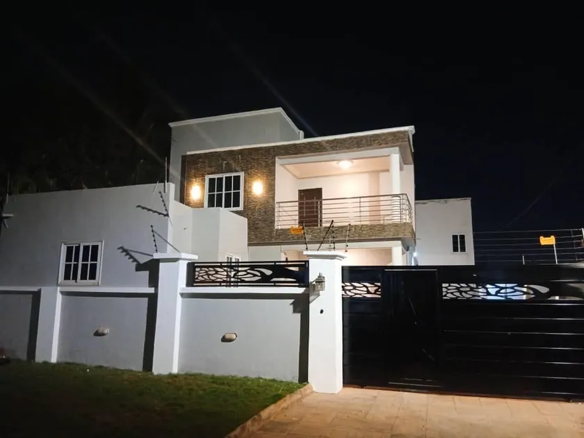 Hidden gem - Exquisite 3-bedroom house - Image 1