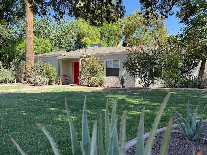 Perfect 3 Bedrm Home On Big Shady Tempe Property - Image 1