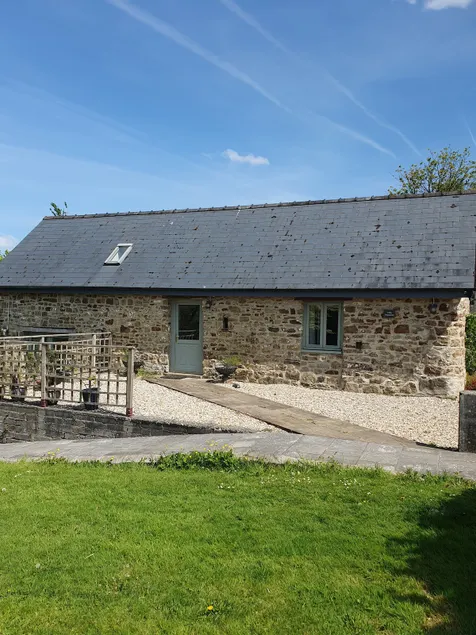 Villa Muneera - rural retreat in the heart of Pembrokeshire - Image 1