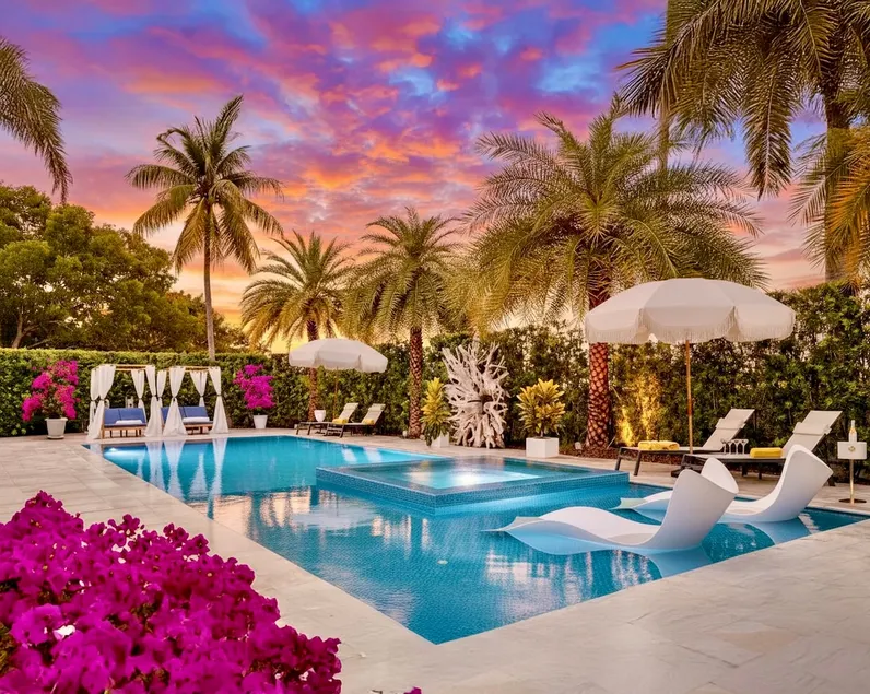 MIA MANSION W/ POOL / BBQ /CABANNA / OUTDOOR BAR - Image 1
