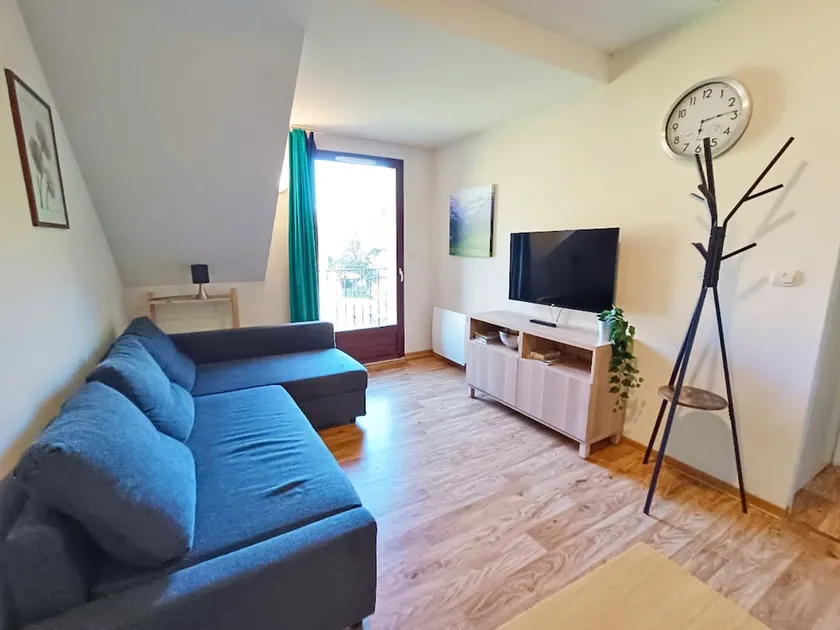 Le Flocon, T2, wifi, vue montagne, parking gratuit, ascenseur, 4 personnes - Image 1