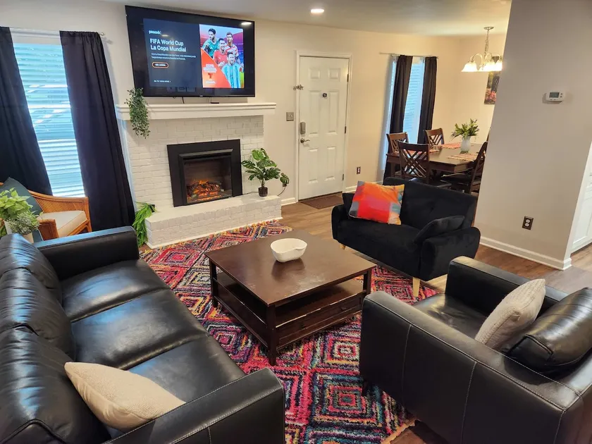 3 miles to FSU-Midtown Luxe-Comfy High End Beds - Image 1