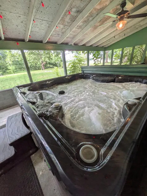 Boat Parking + Game Room + Large Yard+Hot Tub - Image 1