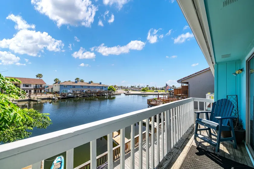 Hip Nautic Hideaway 1bdrm Condo w/boat dock! - Image 1