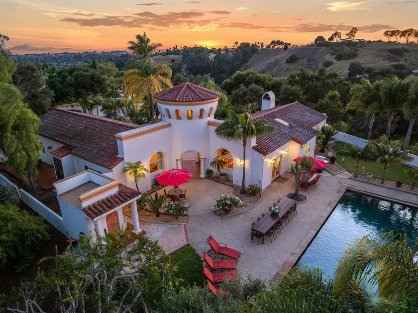Resort-Style Escape | Saltwater Pool & Spa! - Image 1