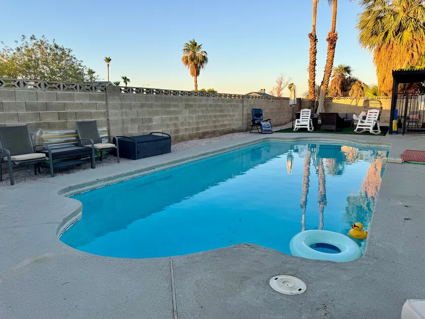 Heated Pool *Spacious home 7MINS to airport - Image 1