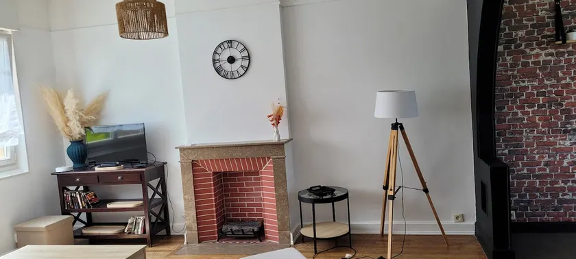 Entire apartment, 2 bedrooms, 78 m². WiFi. - Image 1
