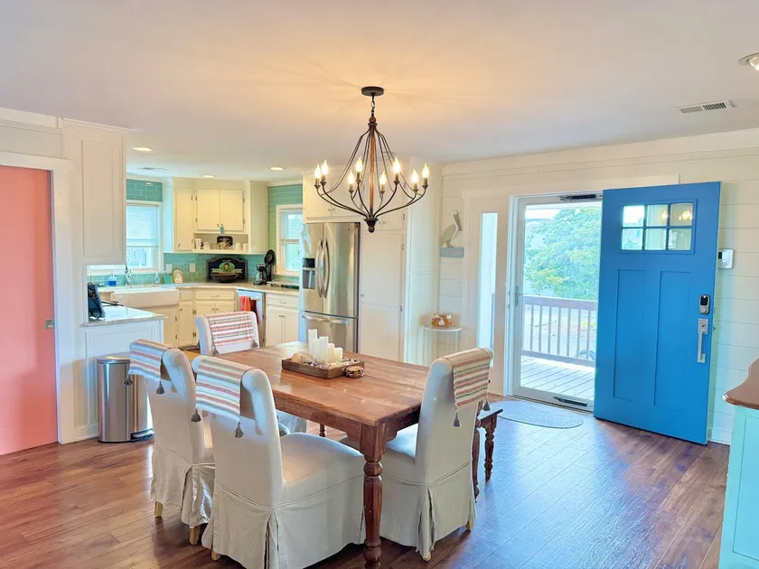 Waterfront, Dock, Beach Access, Premiere Location! - Image 1