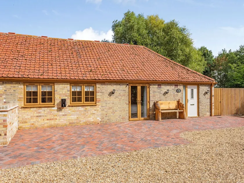 Tawny Acre Barn - Uk38614 - Image 1