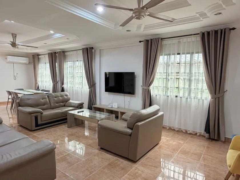 [El Casa] Homestay Miri (8 Pax) - Image 1