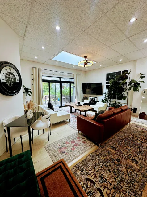 Private 1 bed/1.5 bath in-law suite in a house! - Image 1