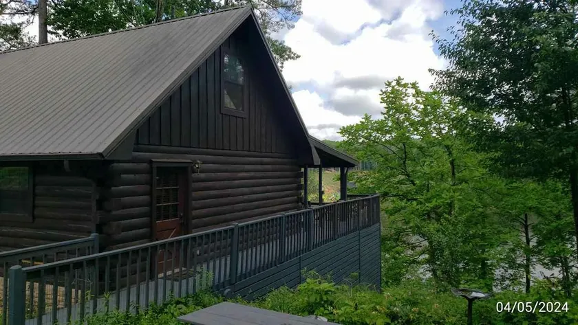 Cute, cozy log cabin on beautiful Smith Lake, Arley AL (year round deep water) - Image 1
