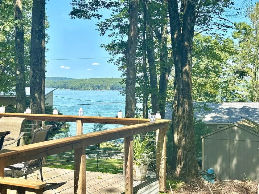 Lakehouse Getaway - Modern Comfort w/ Boat Slip - Image 1